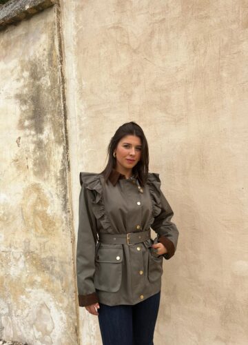https://fullmoonbnd.com/producto/chaqueta-volantes/